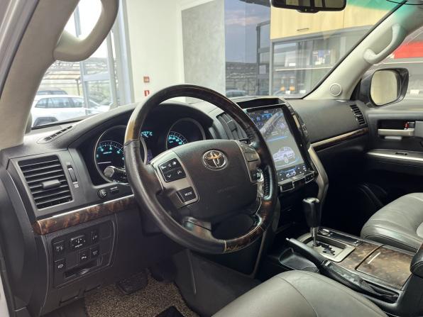 Toyota Land Cruiser 200 Series с пробегом 2008 года, цена 2 519 000 рублей, 315000 км, внедорожник, Автокод Объявления