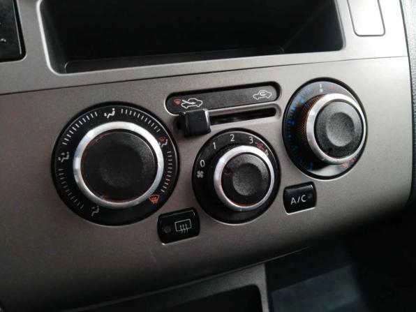 Nissan Tiida I Рестайлинг с пробегом 2013 года, цена 781 200 рублей, 134301 км, хэтчбек, Автокод Объявления