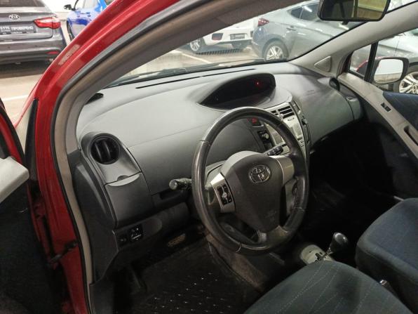 Toyota Yaris II с пробегом 2008 года, цена 600 000 рублей, 172150 км, хэтчбек, Автокод Объявления