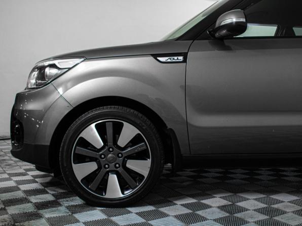 Kia Soul II Рестайлинг с пробегом 2017 года, цена 1 499 000 рублей, 130895 км, хэтчбек, Автокод Объявления