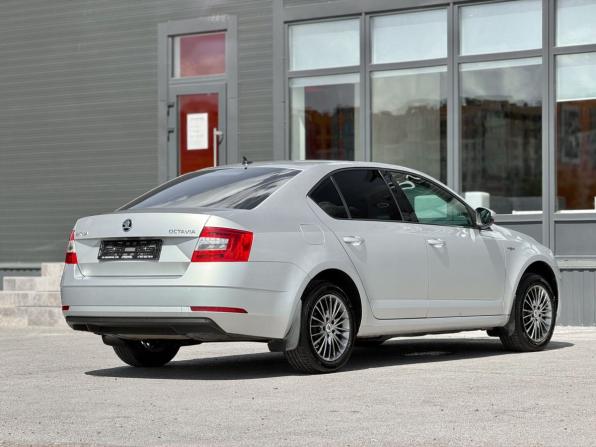 Skoda Octavia III (A7) Рестайлинг с пробегом 2018 года, цена 1 580 000 рублей, 136212 км, лифтбек, Автокод Объявления