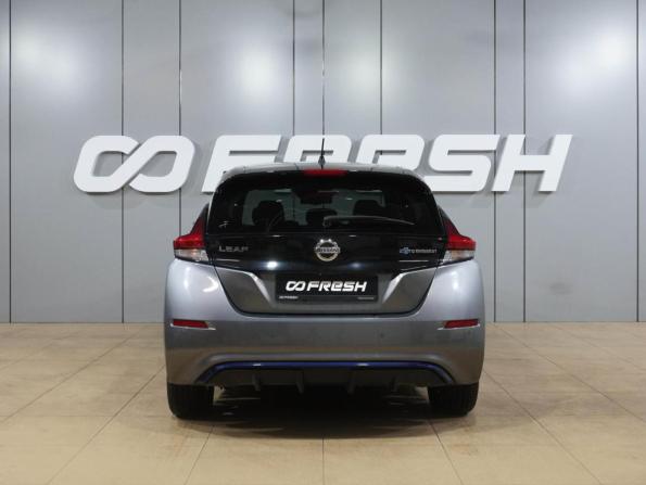 Nissan Leaf II (ZE1) с пробегом 2017 года, цена 1 549 000 рублей, 50448 км, хэтчбек, Автокод Объявления