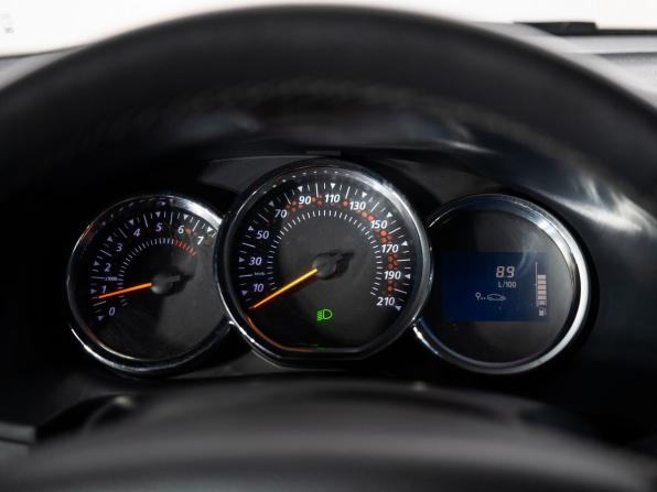 Renault Sandero II с пробегом 2016 года, цена 799 500 рублей, 67665 км, хэтчбек, Автокод Объявления
