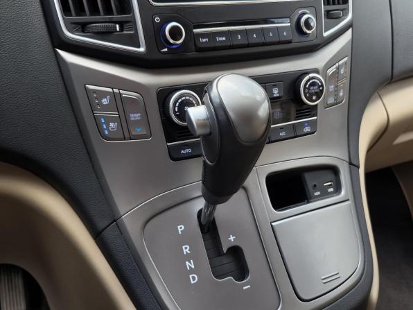 Hyundai H-1 II Рестайлинг 2 с пробегом 2019 года, цена 3 159 000 рублей, 97017 км, минивэн, Автокод Объявления