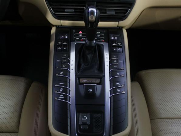 Porsche Macan I Рестайлинг с пробегом 2019 года, цена 4 950 000 рублей, 80114 км, внедорожник, Автокод Объявления