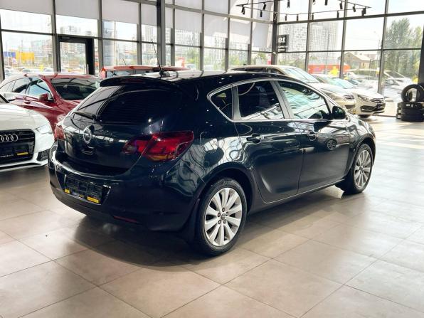 Opel Astra J с пробегом 2011 года, цена 930 000 рублей, 154805 км, хэтчбек, Автокод Объявления