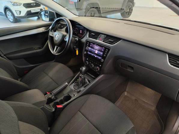 Skoda Octavia III (A7) Рестайлинг с пробегом 2019 года, цена 1 699 000 рублей, 182473 км, лифтбек, Автокод Объявления