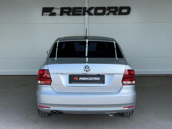 Volkswagen Polo V Рестайлинг с пробегом 2017 года, цена 1 529 000 рублей, 62500 км, седан, Автокод Объявления