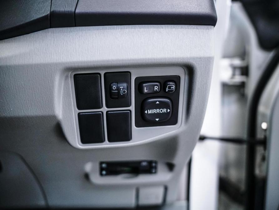 Toyota Prius III (XW30) Красноярск  - изображение 17