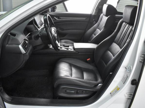 Honda Accord X Рестайлинг с пробегом 2021 года, цена 2 415 000 рублей, 91956 км, седан, Автокод Объявления