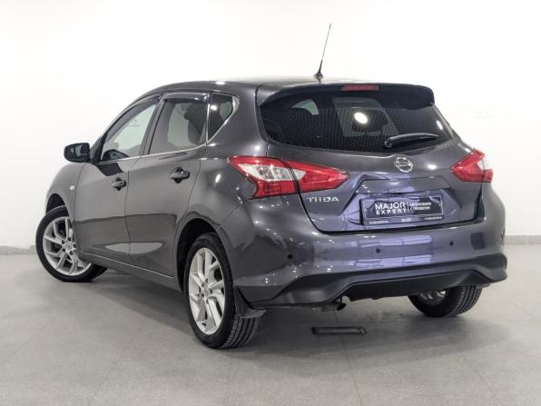 Nissan Tiida II с пробегом 2015 года, цена 1 300 000 рублей, 70213 км, хэтчбек, Автокод Объявления