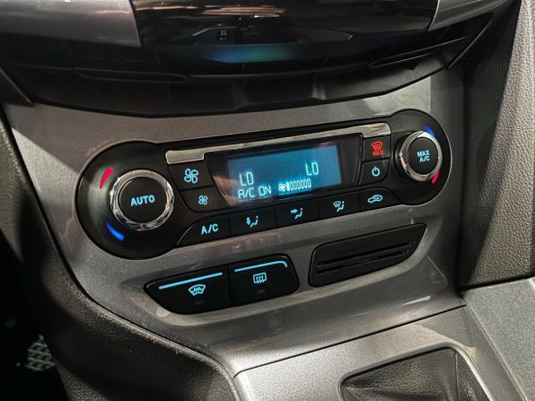 Ford Focus III с пробегом 2012 года, цена 729 000 рублей, 210210 км, универсал, Автокод Объявления
