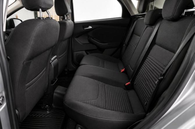 Ford Focus III Рестайлинг с пробегом 2018 года, цена 1 049 000 рублей, 147000 км, седан, Автокод Объявления