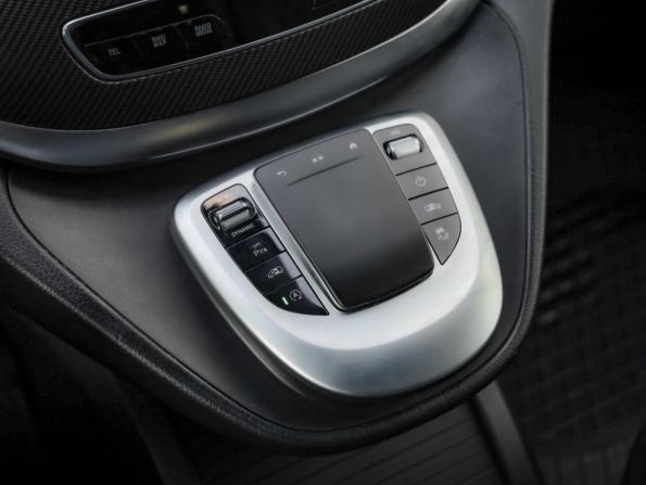 Mercedes-Benz V-Класс III (W447) Рестайлинг с пробегом 2021 года, цена 5 282 739 рублей, 139987 км, минивэн, Автокод Объявления