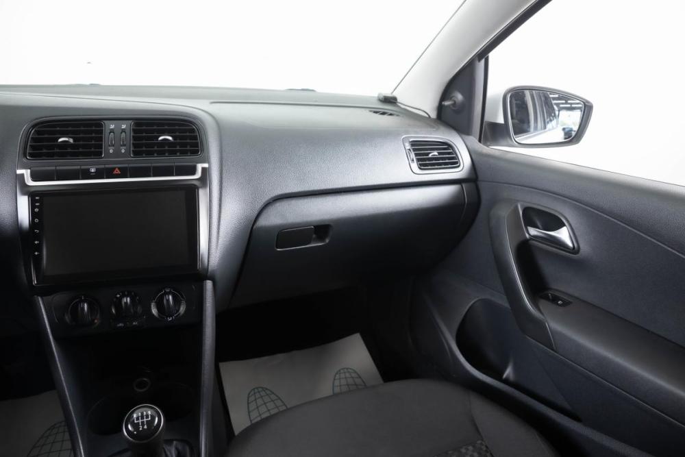 Volkswagen Polo V Рестайлинг Пермь  - изображение 14
