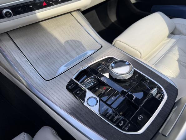 BMW X7 I (G07) Рестайлинг с пробегом 2025 года, цена 13 890 000 рублей, 11000 км, внедорожник, Автокод Объявления