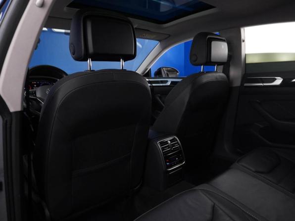 Volkswagen Passat CC II Рестайлинг с пробегом 2022 года, цена 3 999 046 рублей, 49462 км, лифтбек, Автокод Объявления
