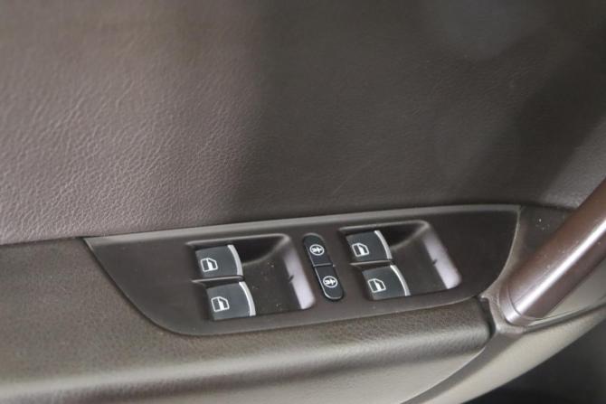 Volkswagen Touareg II с пробегом 2013 года, цена 1 999 990 рублей, 225841 км, внедорожник, Автокод Объявления