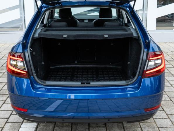 Skoda Octavia III (A7) Рестайлинг с пробегом 2019 года, цена 1 965 000 рублей, 106264 км, лифтбек, Автокод Объявления