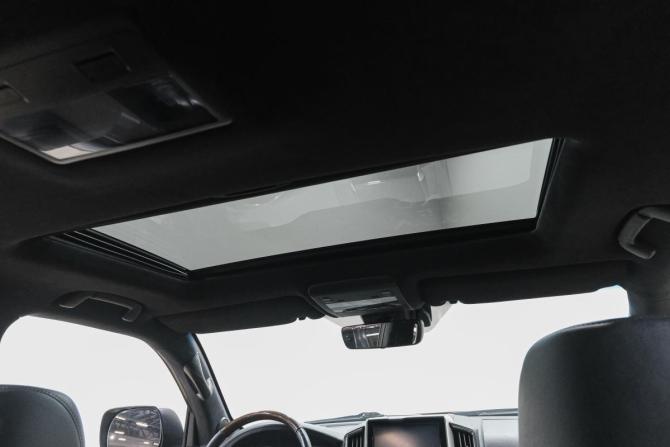 Toyota Land Cruiser 200 Series Рестайлинг 2 с пробегом 2015 года, цена 4 619 000 рублей, 211000 км, внедорожник, Автокод Объявления