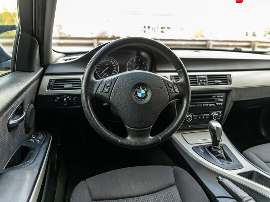 BMW 3 серии V (E90/E91/E92/E93) Рестайлинг Волгоград  - изображение 14