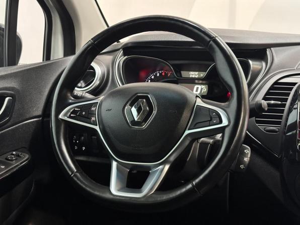 Renault Kaptur I Рестайлинг с пробегом 2021 года, цена 1 380 000 рублей, 135031 км, внедорожник, Автокод Объявления