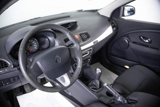 Renault Fluence I с пробегом 2011 года, цена 799 000 рублей, 235000 км, седан, Автокод Объявления