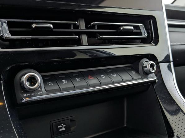 Haval M6 II с пробегом 2024 года, цена 1 850 000 рублей, 20054 км, внедорожник, Автокод Объявления