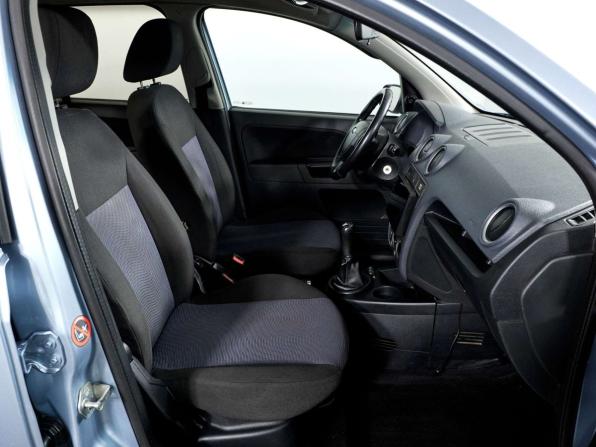 Ford Fusion I Рестайлинг с пробегом 2006 года, цена 255 000 рублей, 317103 км, хэтчбек, Автокод Объявления