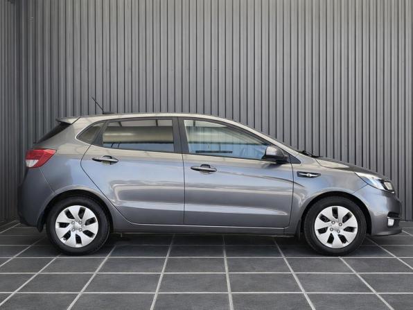 Kia Rio III Рестайлинг с пробегом 2017 года, цена 1 217 000 рублей, 77224 км, хэтчбек, Автокод Объявления