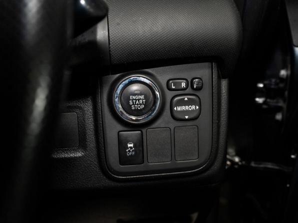 Toyota Wish II Рестайлинг с пробегом 2012 года, цена 1 580 000 рублей, 160750 км, минивэн, Автокод Объявления