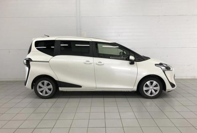 Toyota Sienta II Рестайлинг с пробегом 2019 года, цена 1 660 000 рублей, 68403 км, компактвэн, Автокод Объявления
