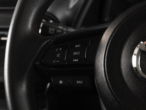 Mazda Demio IV (DJ) с пробегом 2017 года, цена 899 000 рублей, 137048 км, хэтчбек, Автокод Объявления