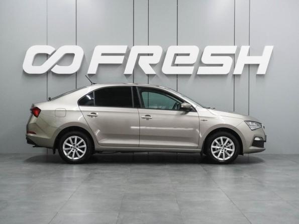 Skoda Rapid II с пробегом 2022 года, цена 2 349 000 рублей, 12774 км, лифтбек, Автокод Объявления