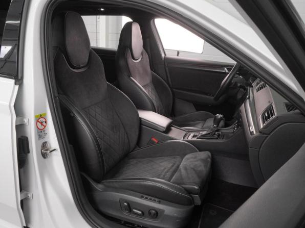 Skoda Superb III Рестайлинг с пробегом 2019 года, цена 3 180 000 рублей, 130114 км, универсал, Автокод Объявления