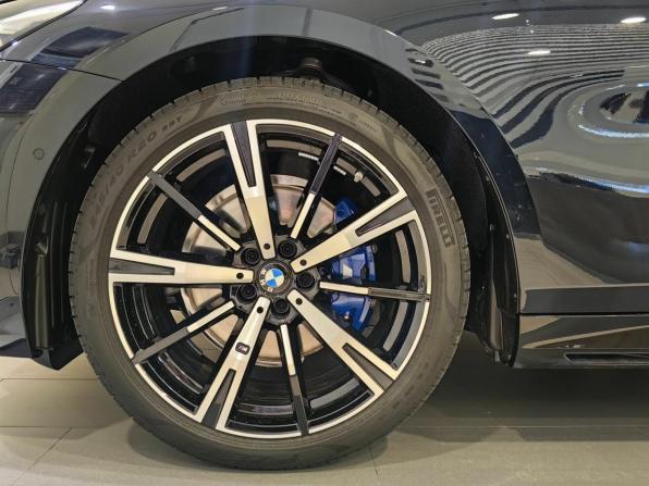 Новый BMW 5 серии VIII (G60/G61/G68) 2025 года, цена 12 629 900 рублей, седан, Автокод Объявления