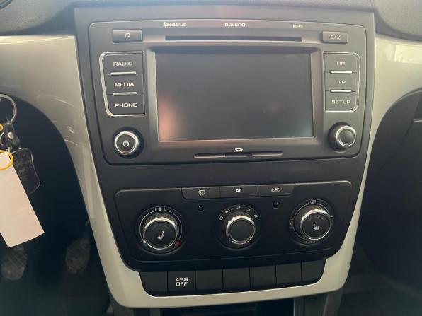 Skoda Yeti I с пробегом 2013 года, цена 849 000 рублей, 155171 км, внедорожник, Автокод Объявления