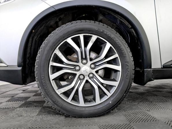 Mitsubishi Outlander III Рестайлинг 2 с пробегом 2015 года, цена 1 795 000 рублей, 158255 км, внедорожник, Автокод Объявления