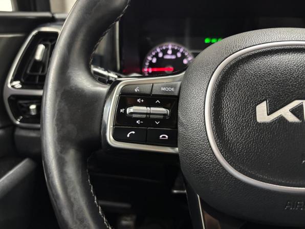 Kia Sorento IV с пробегом 2022 года, цена 2 895 000 рублей, 239684 км, внедорожник, Автокод Объявления