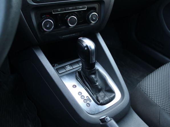 Volkswagen Jetta VI с пробегом 2013 года, цена 1 014 000 рублей, 190905 км, седан, Автокод Объявления