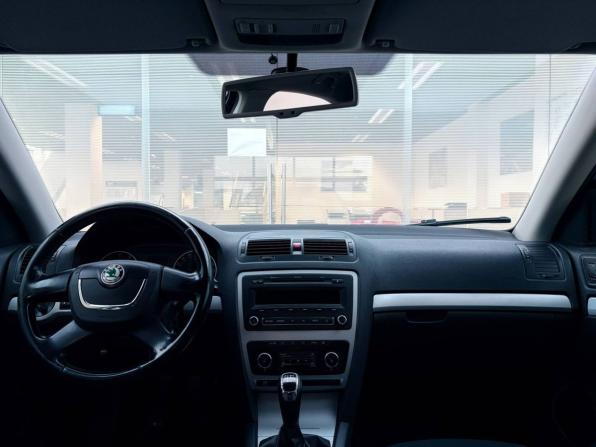 Skoda Octavia II (A5) Рестайлинг с пробегом 2011 года, цена 775 000 рублей, 269000 км, лифтбек, Автокод Объявления