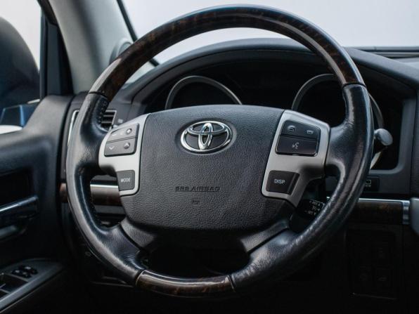 Toyota Land Cruiser 200 Series Рестайлинг 1 с пробегом 2013 года, цена 3 424 000 рублей, 218000 км, внедорожник, Автокод Объявления