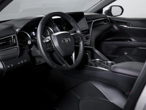 Toyota Camry VIII (XV70) Рестайлинг с пробегом 2022 года, цена 3 350 000 рублей, 21590 км, седан, Автокод Объявления