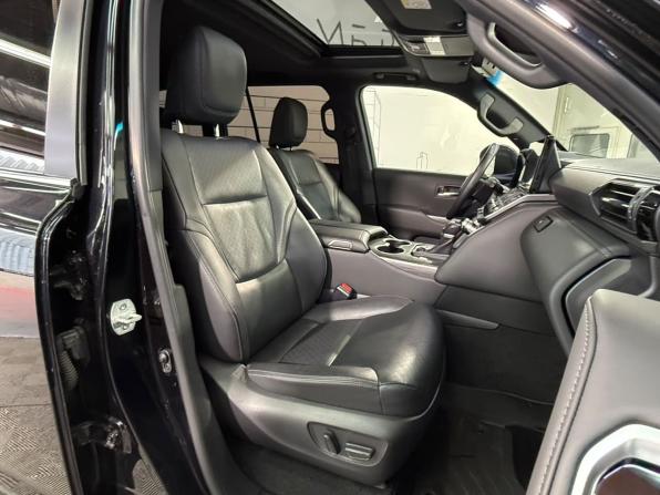 Toyota Land Cruiser 300 Series с пробегом 2021 года, цена 10 700 000 рублей, 94000 км, внедорожник, Автокод Объявления