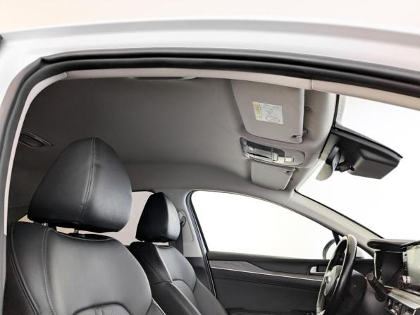 Kia K5 III с пробегом 2021 года, цена 2 520 000 рублей, 75256 км, седан, Автокод Объявления