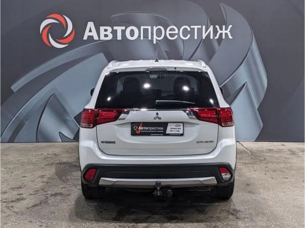 Mitsubishi Outlander III Рестайлинг 2 с пробегом 2015 года, цена 1 665 000 рублей, 169262 км, внедорожник, Автокод Объявления