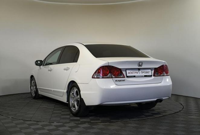 Honda Civic VIII с пробегом 2008 года, цена 850 000 рублей, 287057 км, седан, Автокод Объявления