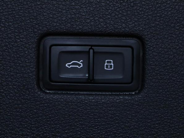 Audi Q8 I (4M) с пробегом 2021 года, цена 8 300 000 рублей, 66878 км, внедорожник, Автокод Объявления