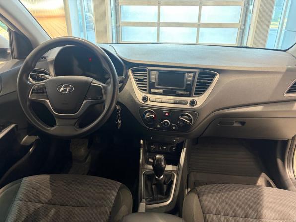 Hyundai Solaris II с пробегом 2018 года, цена 1 089 000 рублей, 87000 км, седан, Автокод Объявления