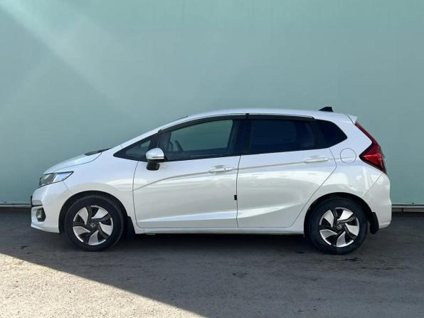 Honda Fit III Рестайлинг с пробегом 2018 года, цена 1 125 000 рублей, 104717 км, хэтчбек, Автокод Объявления